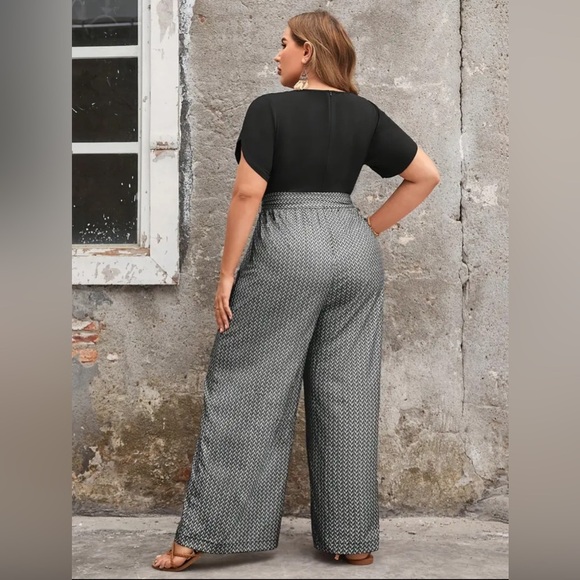 NIP- Plus Size One Piece Belted Geometric Jumpsuit - Picture 3 of 3